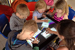 Интерактивный стол для детей в начальной школе
